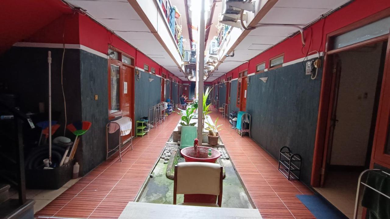 Oyo 91341 D'Phoenix Anggrek Syariah Residence Jakarta Exterior photo